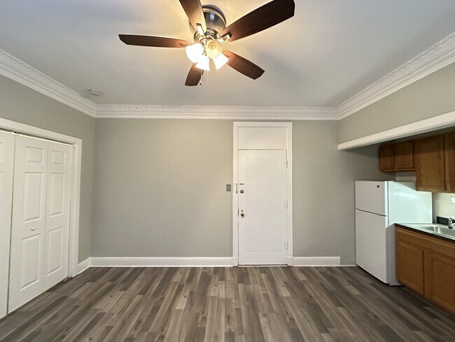 Building Photo - 3836 N Fremont St