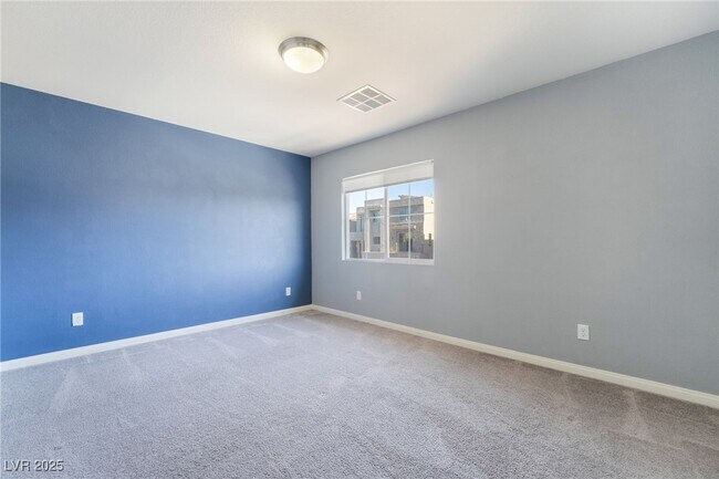 Building Photo - 9883 S Russian Hill St