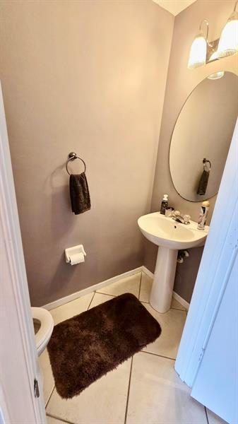 Building Photo - 5400 Jubilee Way