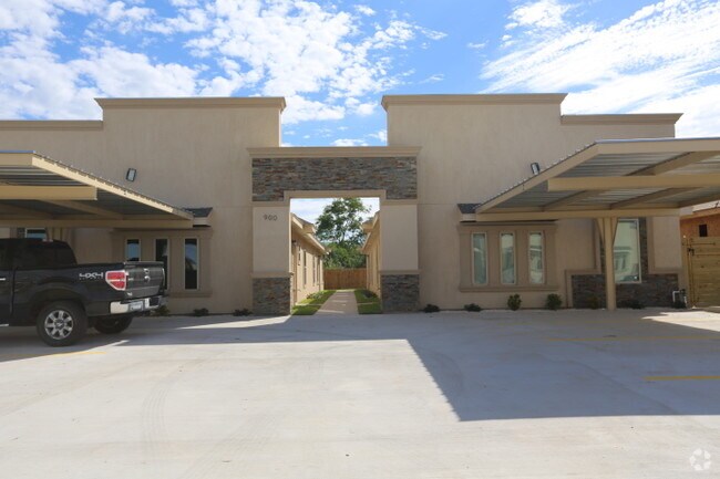 Building Photo - 904 Myrtle Beach Ave