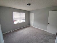 Building Photo - 16 Duiguid Dr