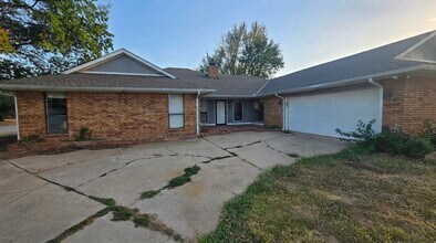 Building Photo - 14001 Osage Dr