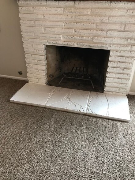 Building Photo - 4592 Benhurst Ave