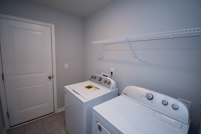 Building Photo - 1799 Berkley Village Loop