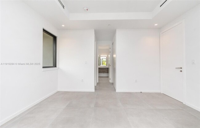 Building Photo - 3258 Bird Ave