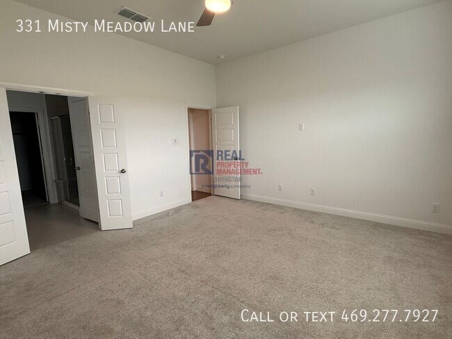 Building Photo - 331 Misty Mdw Ln