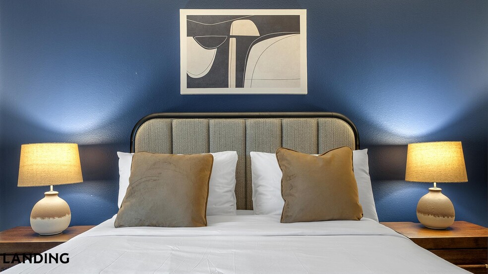 Building Photo - 2825 Main St