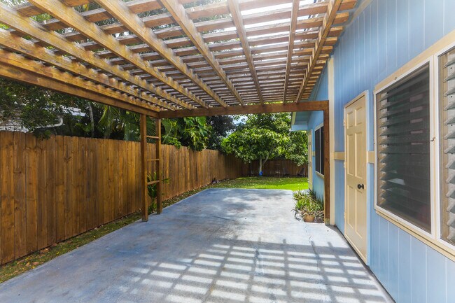 Building Photo - 372 Ilimalia Loop