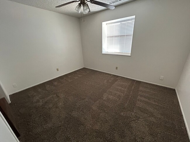 Building Photo - Upcoming 3 Bedroom 2 Bathroom!