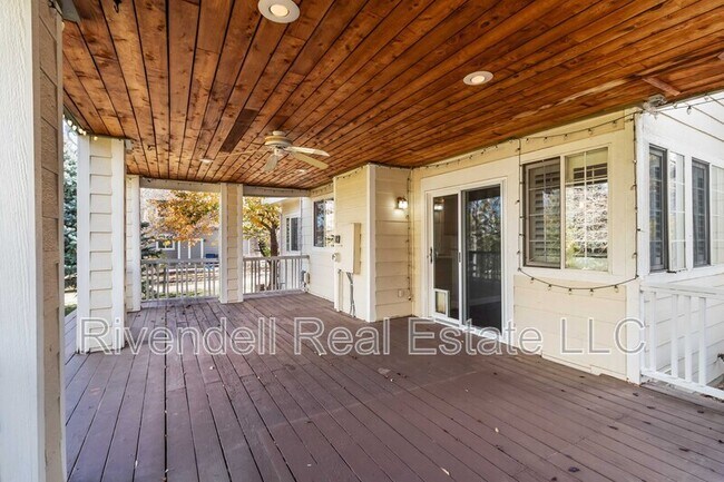 Building Photo - 9524 Las Colinas Dr