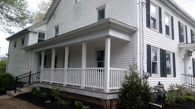 Building Photo - 1279 Pond St