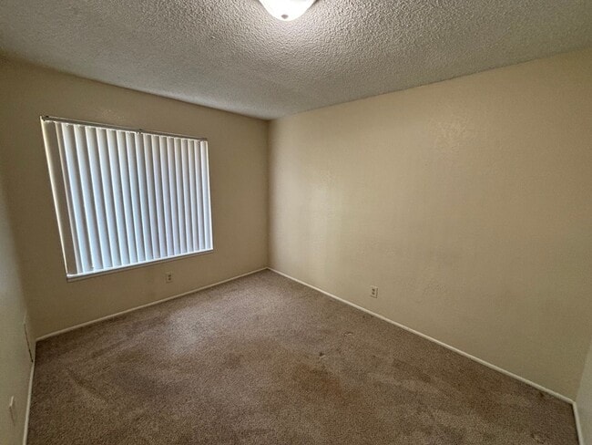 Building Photo - Beautiful Home By UCR