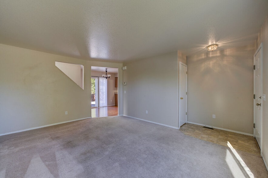 Entry & Living Room - 5812 Brennan Avenue