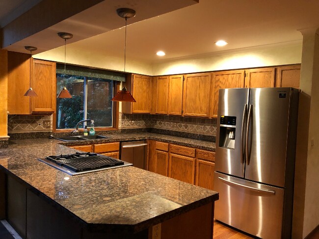 Building Photo - 10336 NE 201st Pl