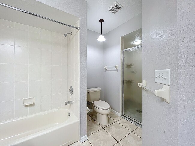 Building Photo - 2 Bedroom, 2 Bath | Lake Community | Dock & Boat Ramp Access