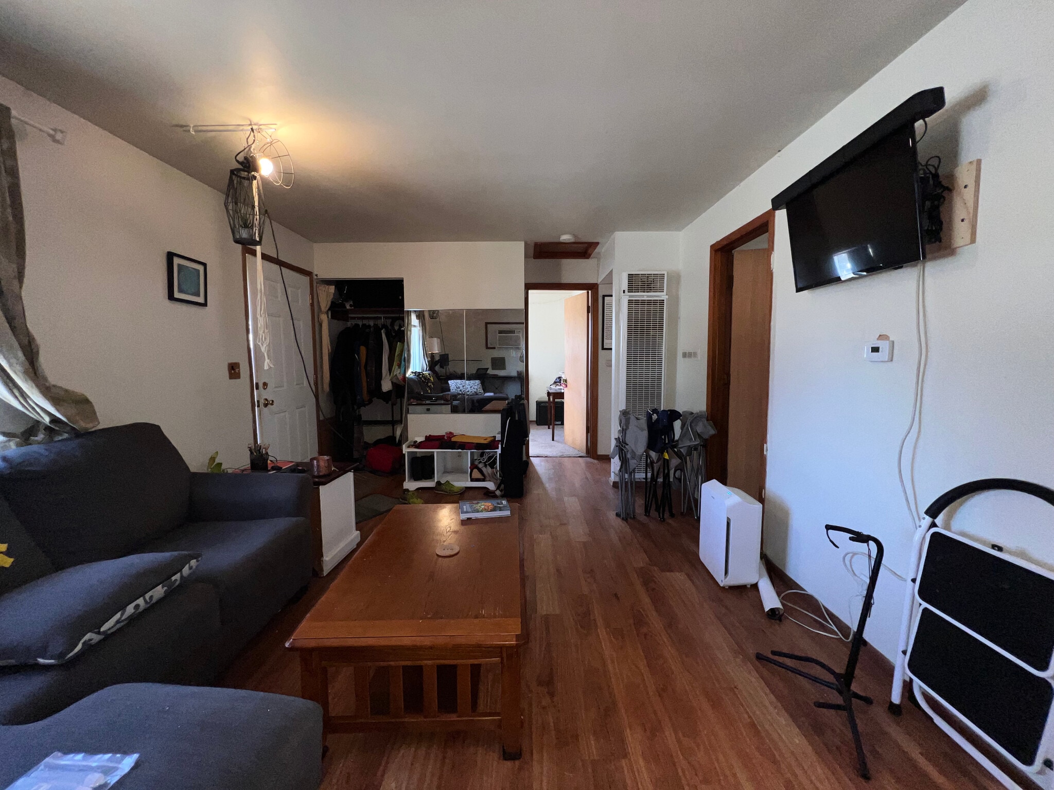 Building Photo - 718 7th Ave