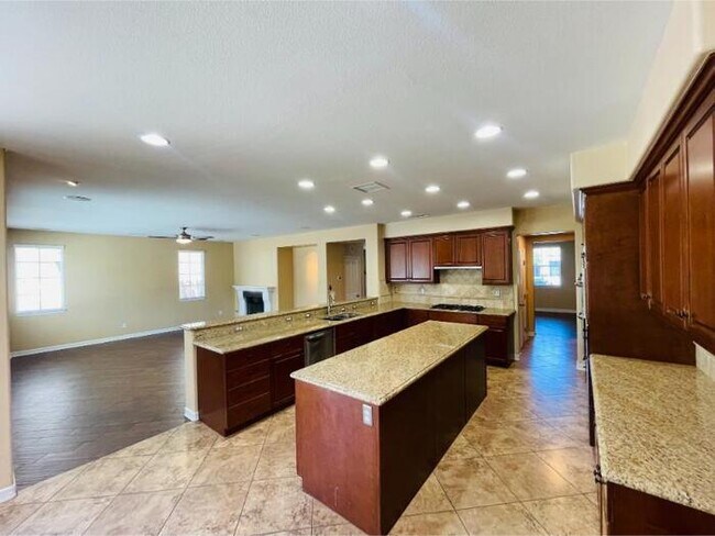 Building Photo - 32391 Alpine Ct
