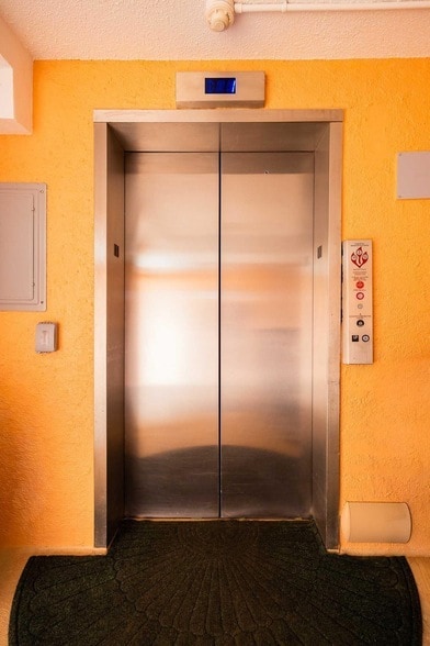 Building Photo - 4 Ocean Trace Rd