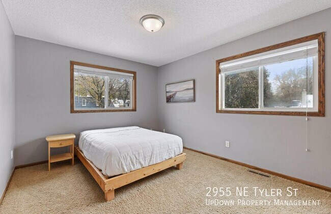 Building Photo - 2955 NE Tyler St