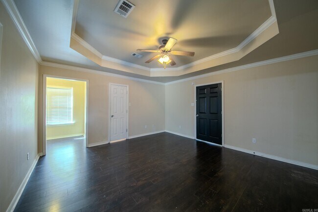 Building Photo - 12 Forest Dr