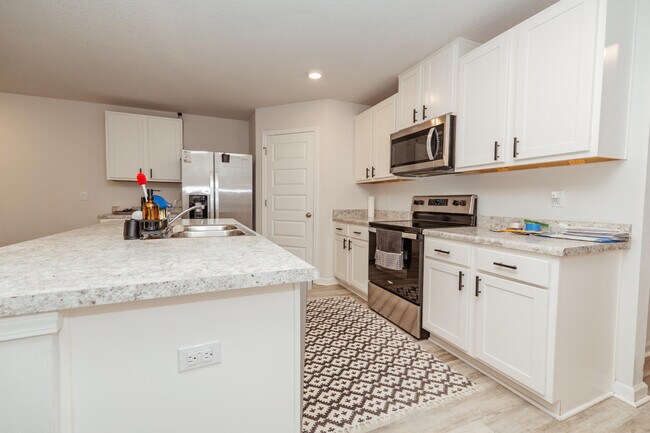 Building Photo - 3032 Heritage Plantation Blvd