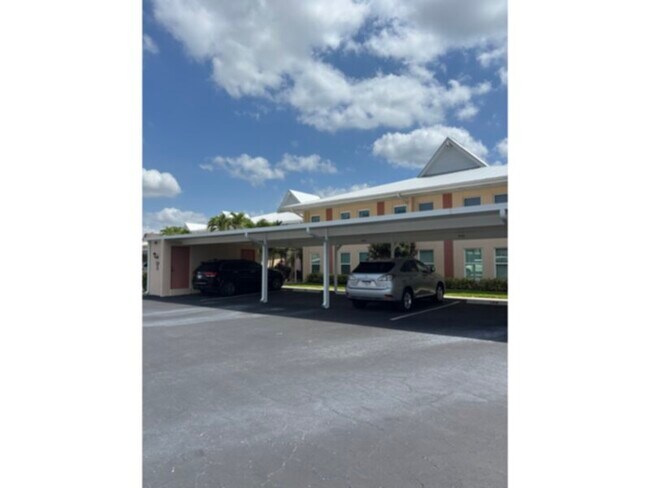 Building Photo - Waterfront Paradise for 55+ ; 2 Bed 2 Bath...