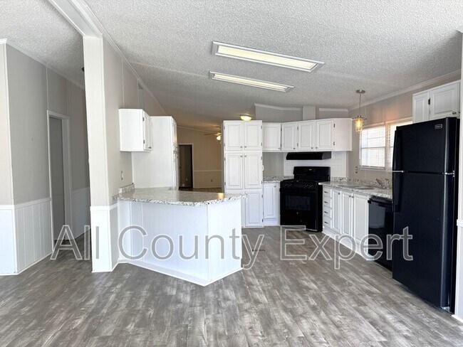 Building Photo - 288 Turner Rd