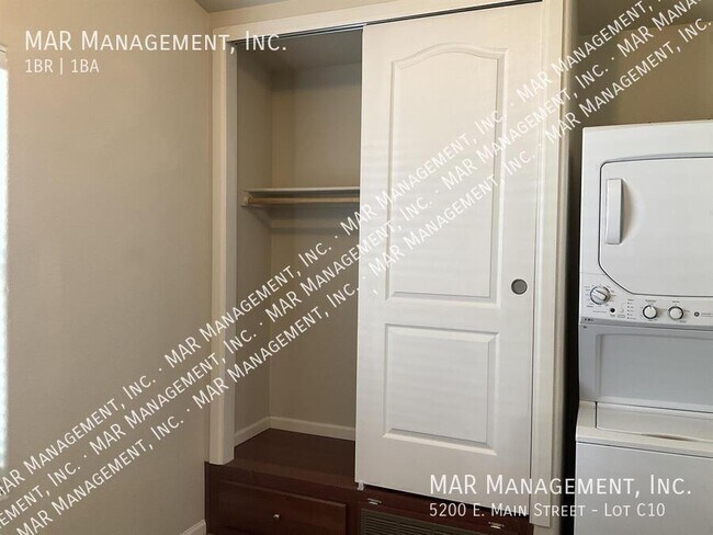 Building Photo - 5200 E Main St