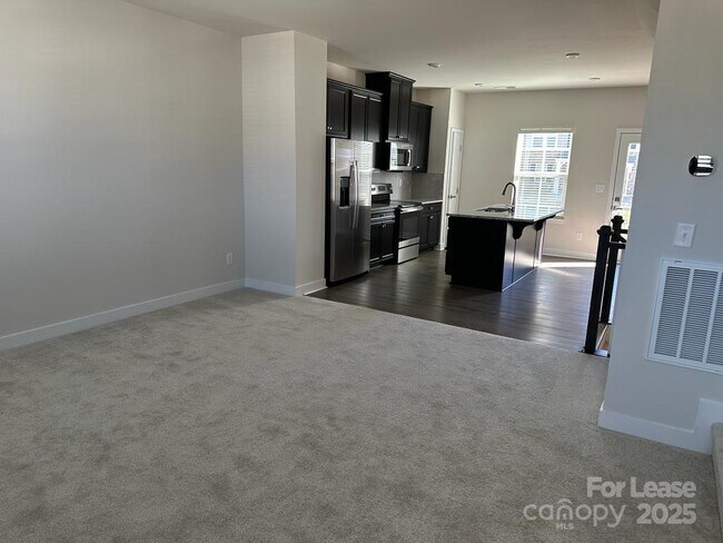 Building Photo - 1728 Aspire St