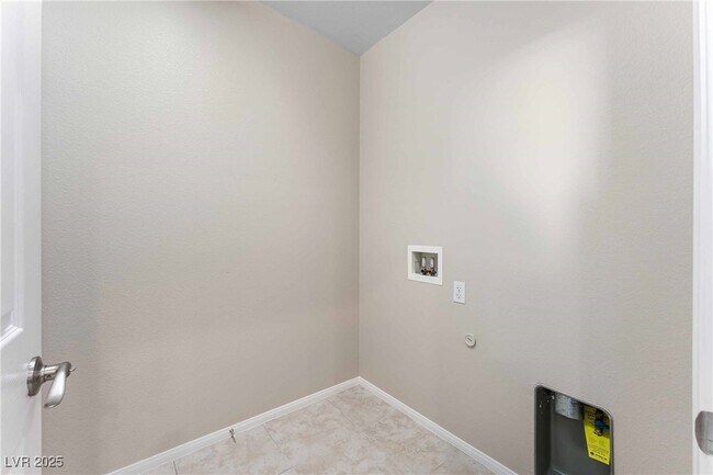 Building Photo - 11371 Merado Peak Dr