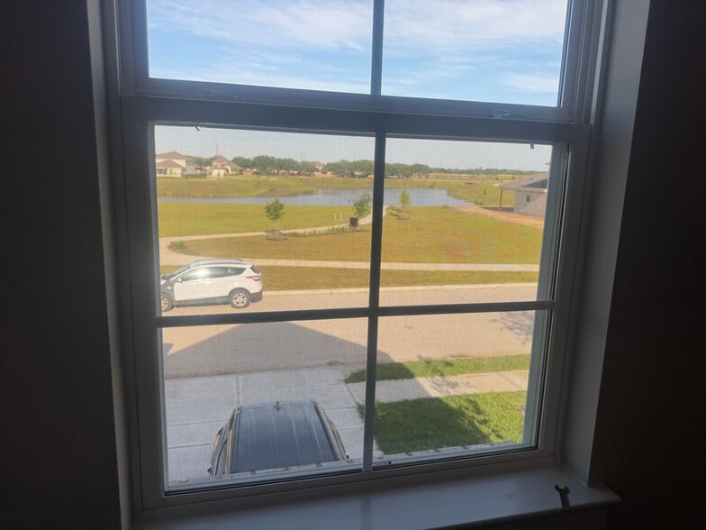 Beedroom Window - 5018 Magnolia Springs Dr