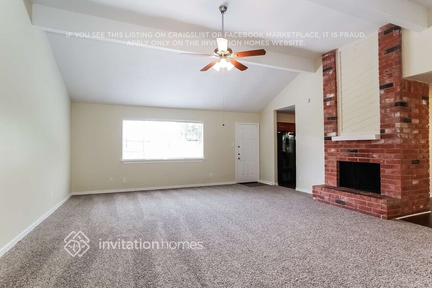 Building Photo - 2307 Pepperweed Dr