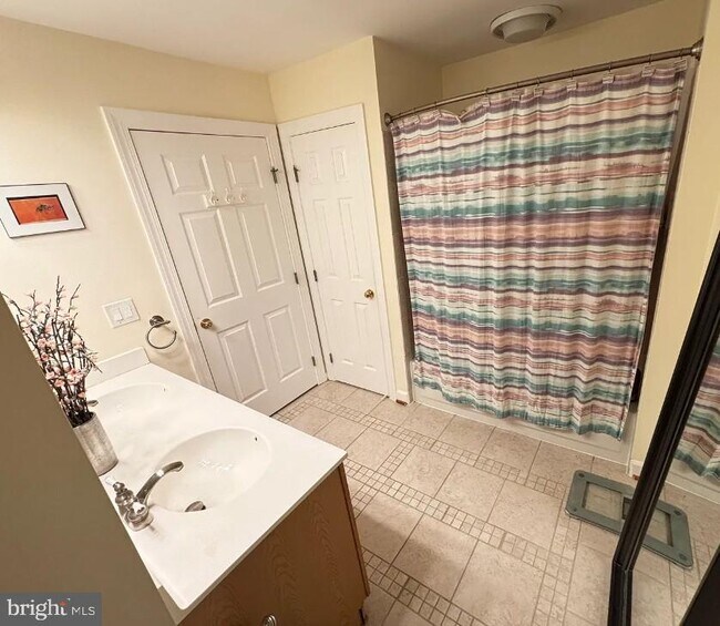 Building Photo - 46566 RIVER MEADOWS Ter