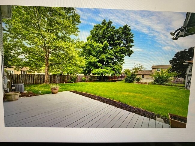 Building Photo - 42668 Addison Ave