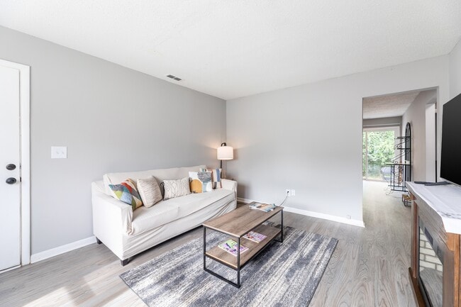 Building Photo - Lauradale