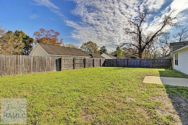 Building Photo - 146 Auburn Cir