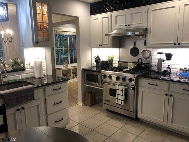 Building Photo - 173 Riveredge Dr