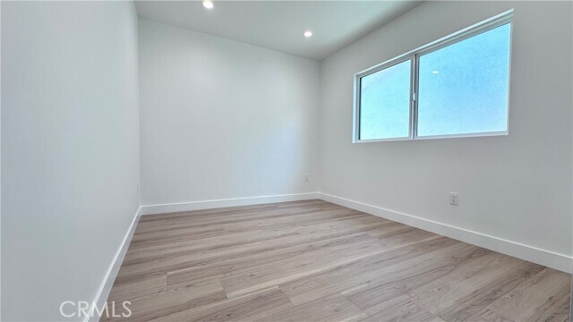 Building Photo - 2135 N Brighton St #102