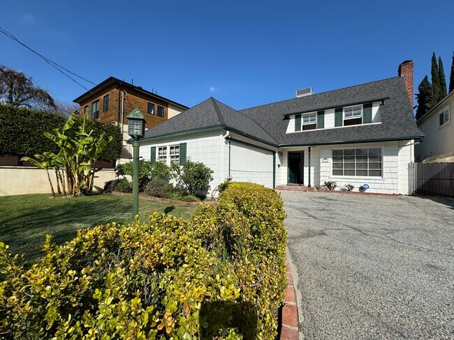 Primary Photo - 4918 Haskell Ave