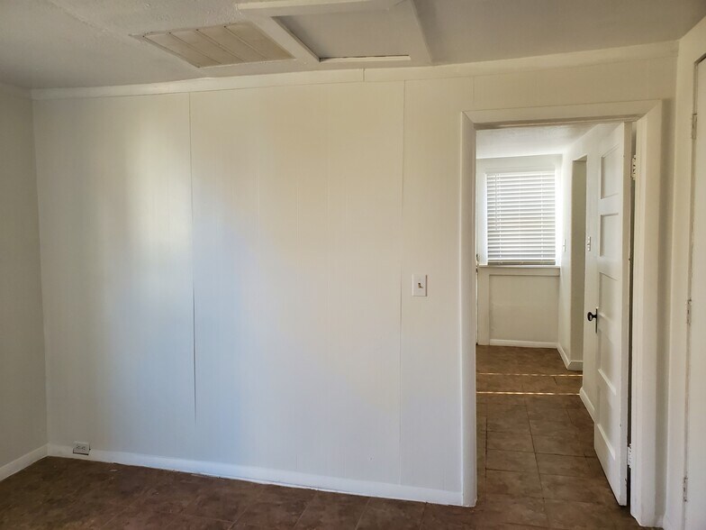 Bedroom looking into living room - 635 Elm Ave