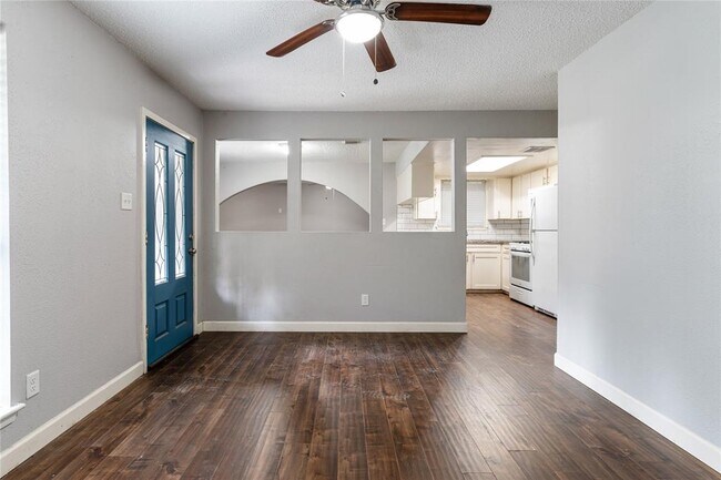 Building Photo - 4514 Oak Shadows Dr