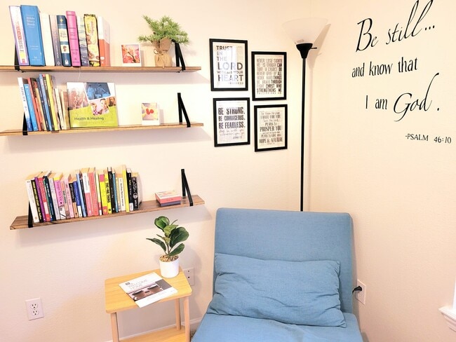 Building Photo - 5260 Collins Rd