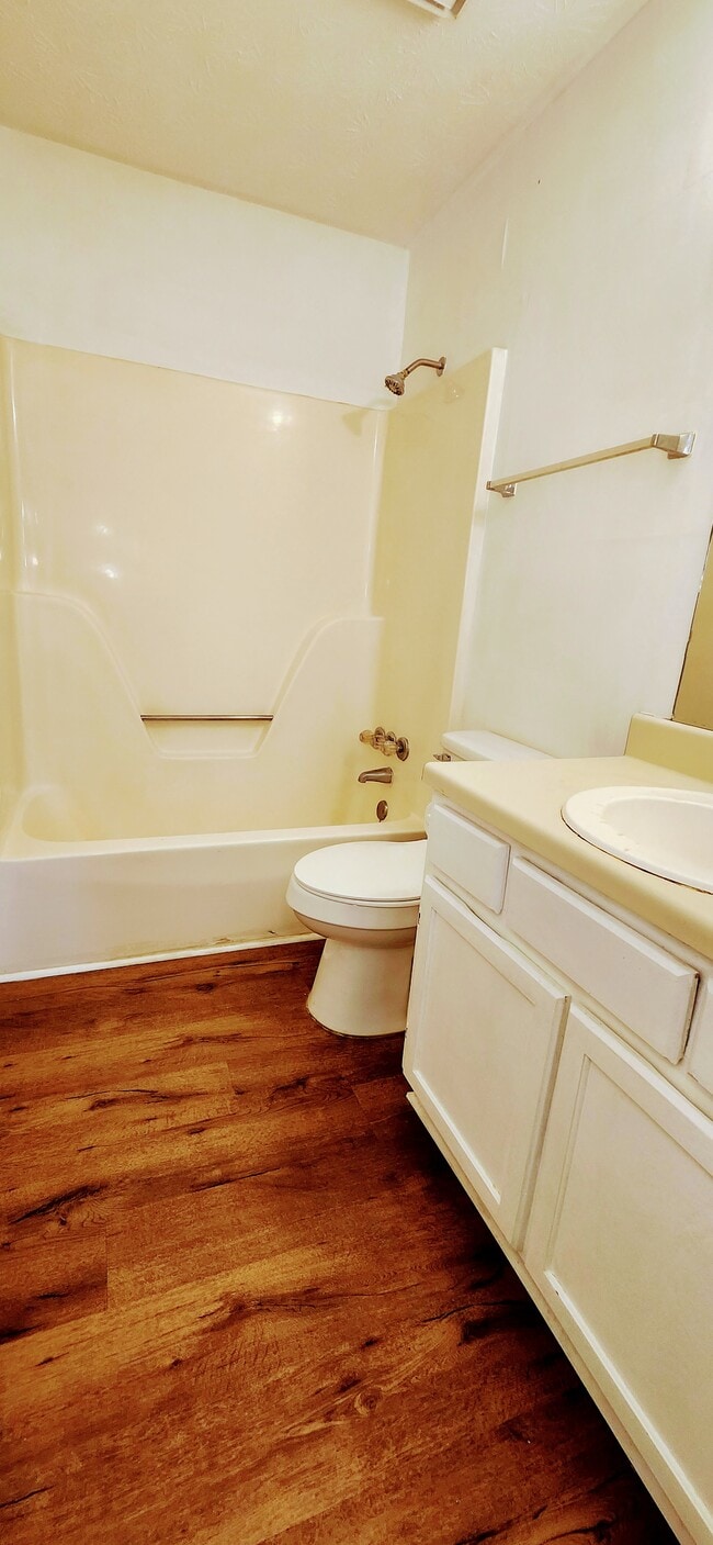 Building Photo - 5595 Executive Way
