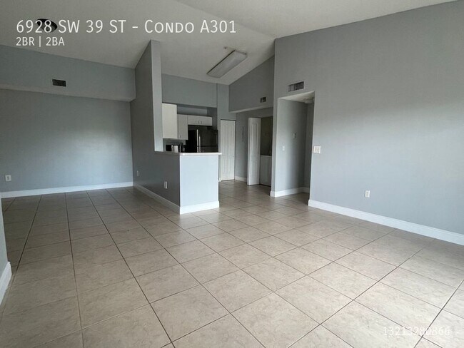 Building Photo - 6928 SW 39th St