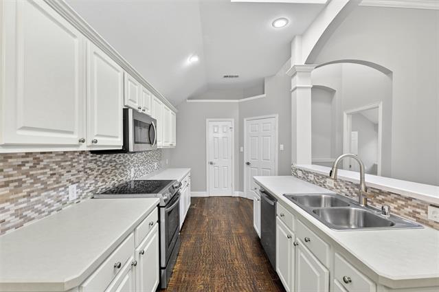 Building Photo - 8104 Springmoss Dr