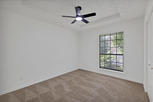 Building Photo - 4219 Oak Springs Dr