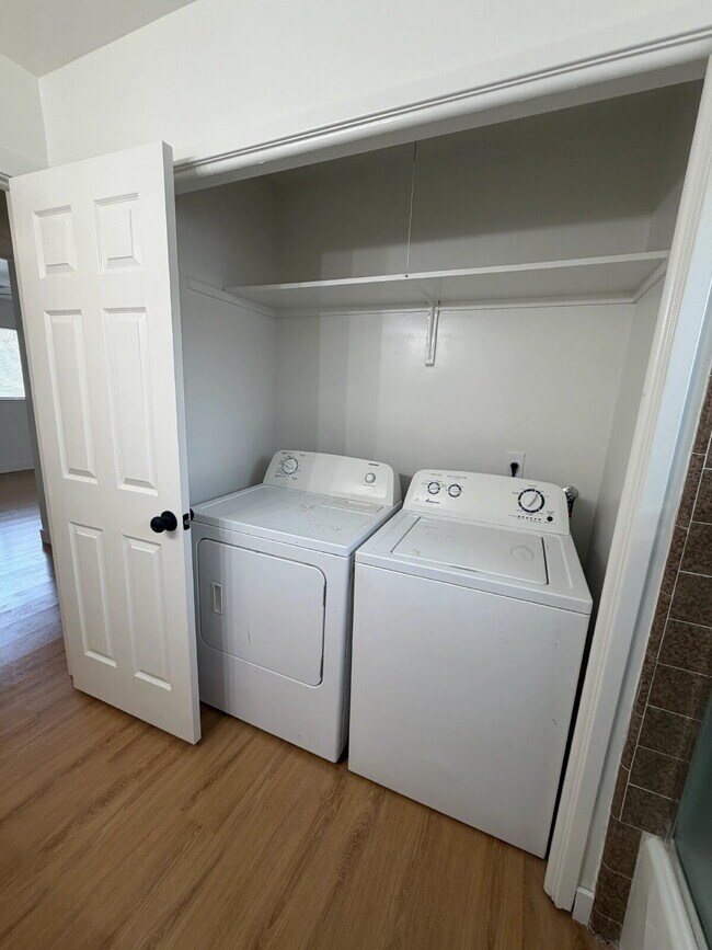 Building Photo - Beautifully Updated Interior – New Flooring, Countertops & Fresh Paint Throughout