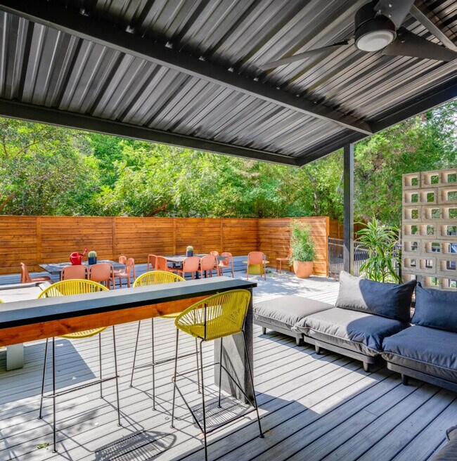 Building Photo - 1317 Newning Ave