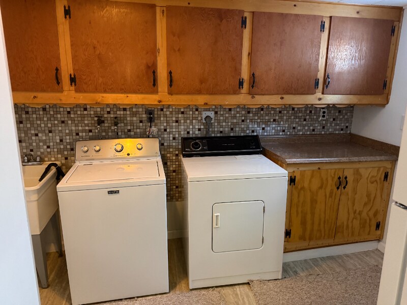 Building Photo - 5209 Mineola Rd