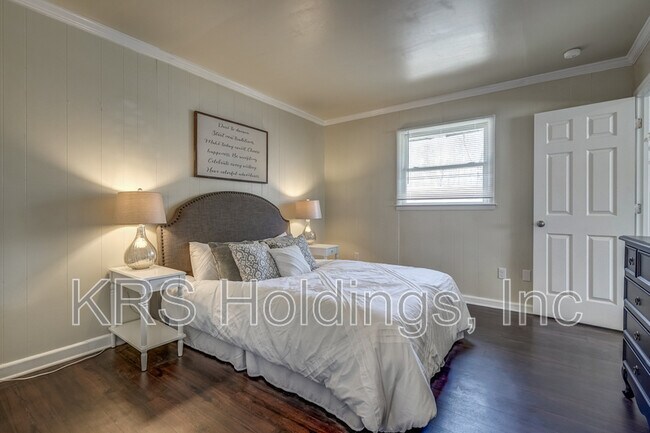 Building Photo - 3147 Parkdale Rd